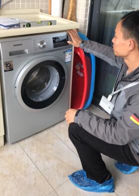 宁波西门子洗衣机维修：门自动上锁或门锁不能解锁的解决方法